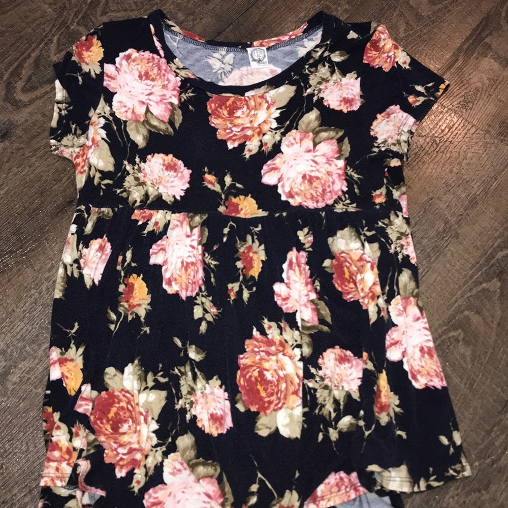 cute floral short sleeve, super soft